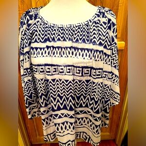 Navy and white, poncho style Chico’s blouse size 3 (16)